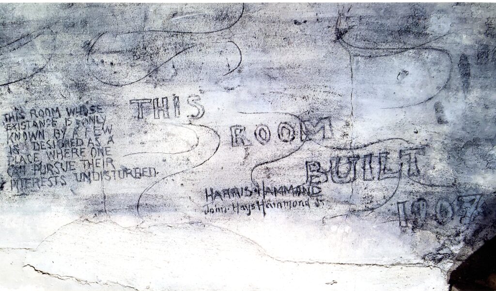 1907 message left by Jack and Harris Hammond in the Bungalow.